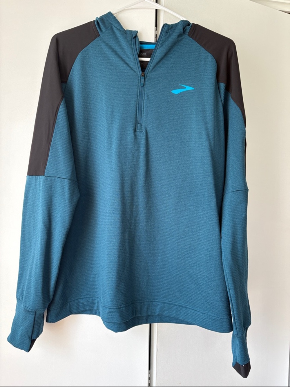Brooks Large Teal & Black Half-Zip Pullover Hoodie